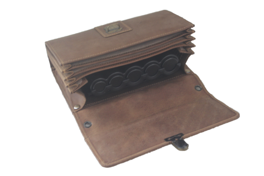 Horeca portemonnee Hunter Geheel leder met ruimte munthouder 6401ZHAC slot sluiting
