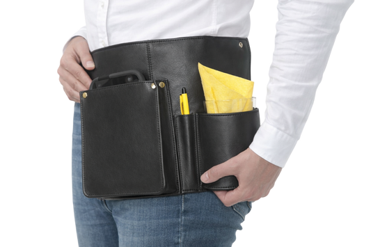 Heupschort voor iPad mini en poetsdoek links 6622