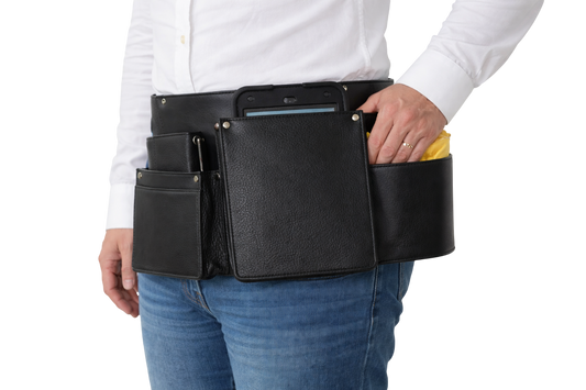 Heupschort voor tablet, portemonnee en poetsdoek links 6628